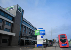 Holiday Inn Express London Heathrow T5, an IHG Hotel